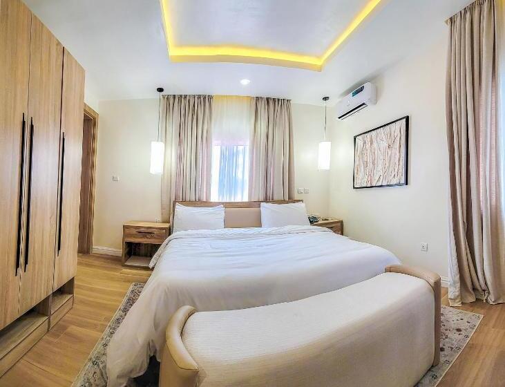 هتل C. Apartments Annex