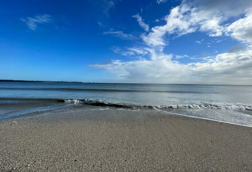 Отель Coco Bay