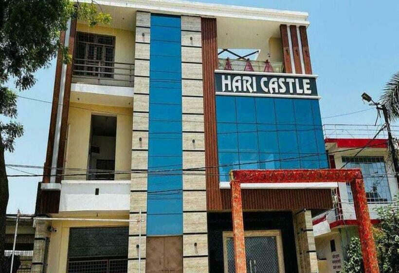 בית מלון כפרי Oyo Flagship Hari Castle