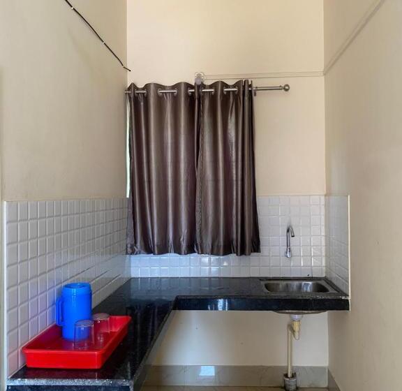 مُتل Atithya Lodge