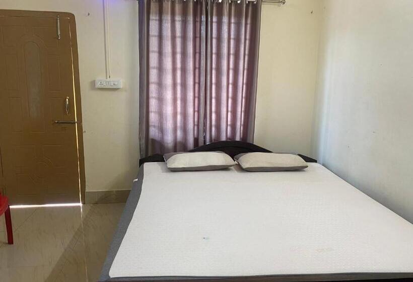 مُتل Atithya Lodge