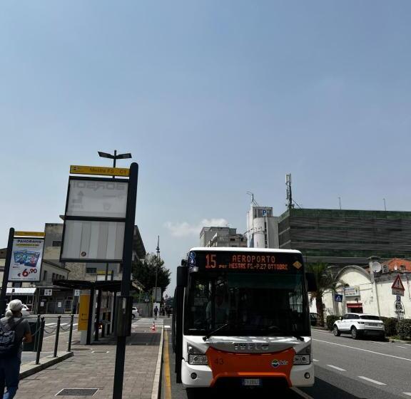 پانسیون Arbi Venice Station