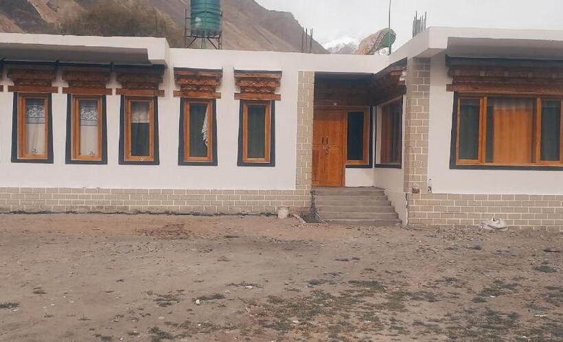 펜션 Nubra Holiday
