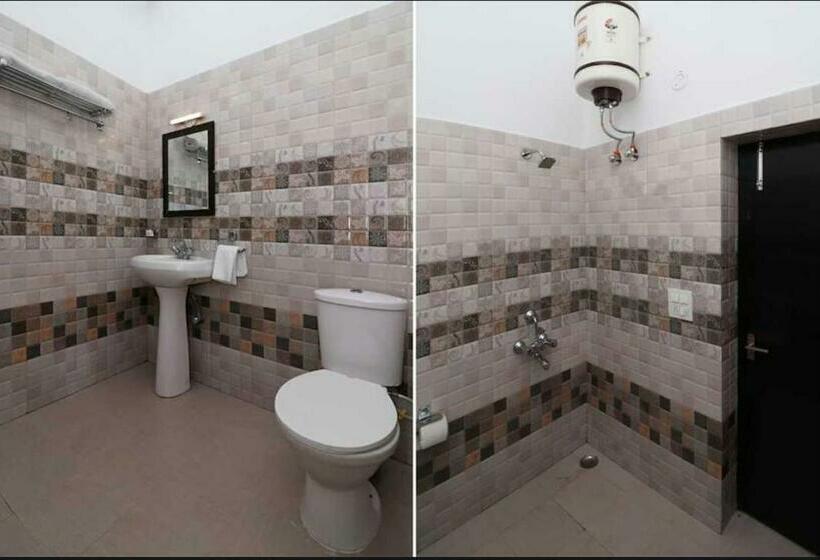 בית מלון כפרי Pop Radhe Oyo