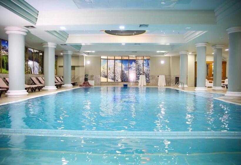 Misk Hotel & Resort