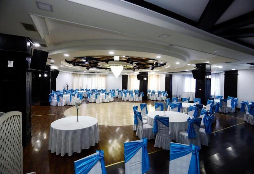 Misk Hotel & Resort