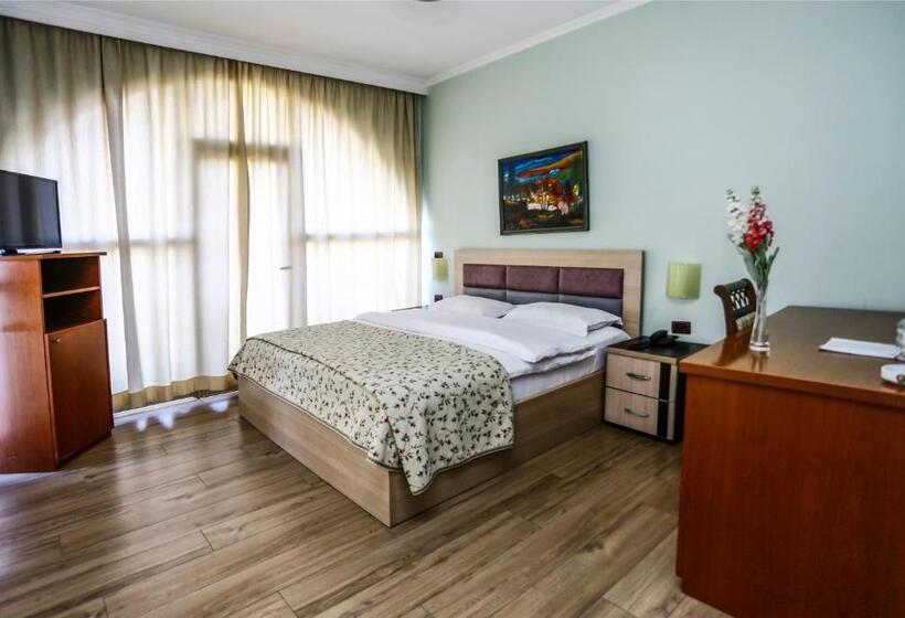 Misk Hotel & Resort
