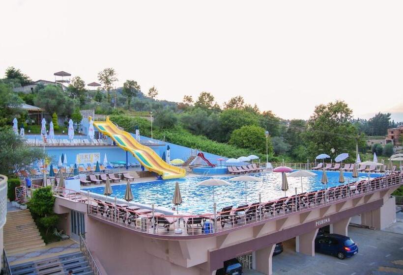 Misk Hotel & Resort