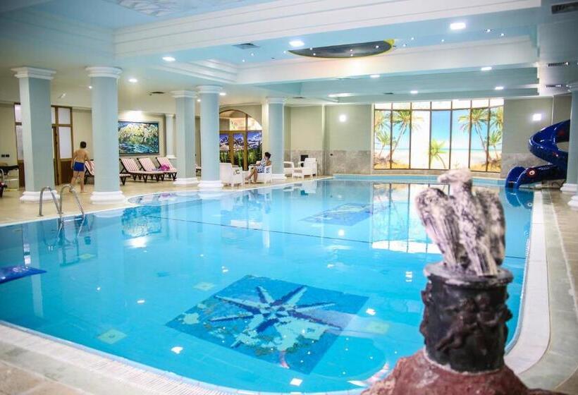 Misk Hotel & Resort