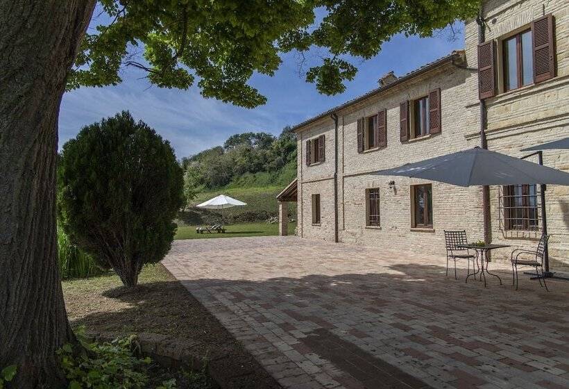 هاستل Locanda Di Montegiove
