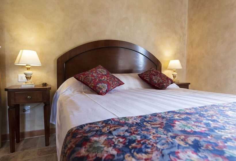 هاستل Locanda Di Montegiove