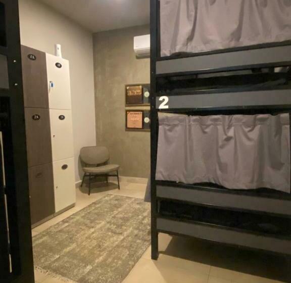 هاستل Cama En Habitación Compartida Para Hombres Herold Homes