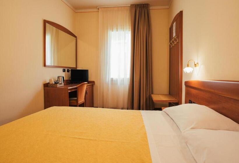 هتل Albergo Canè