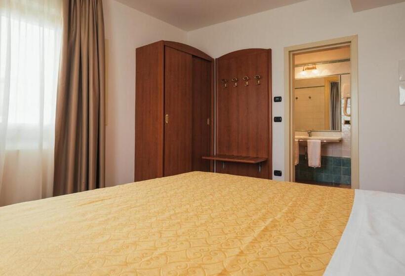 هتل Albergo Canè