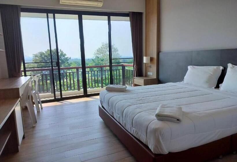 Отель ศูนย์อบรม Greatland Glamping Khao Yai Resort