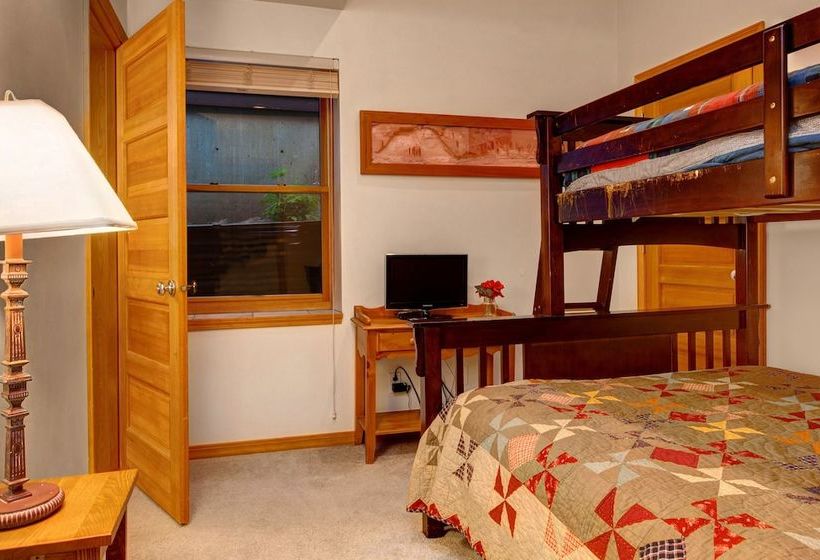Abode On Woodside