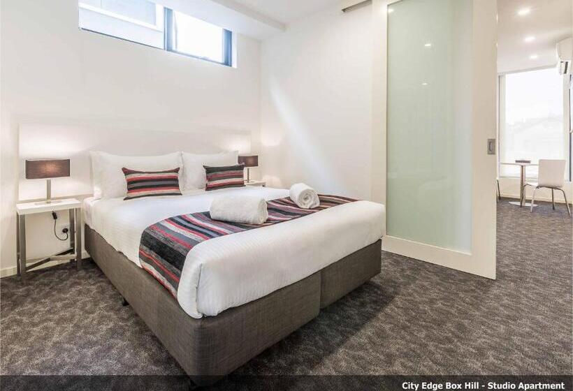 City Edge Box Hill Apartment