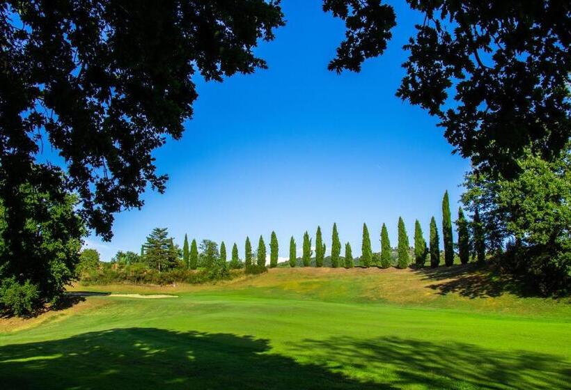 مسافرخانه La Foresteria Golf Montecatini Terme