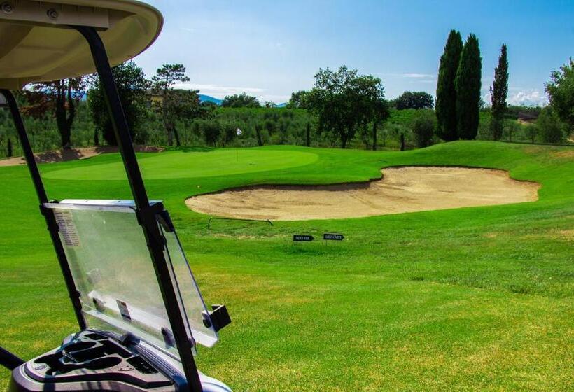 مسافرخانه La Foresteria Golf Montecatini Terme