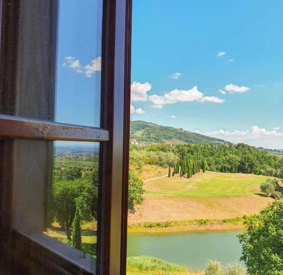 مسافرخانه La Foresteria Golf Montecatini Terme