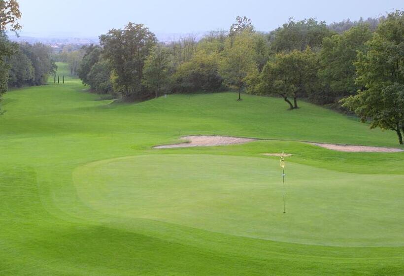 مسافرخانه La Foresteria Golf Montecatini Terme