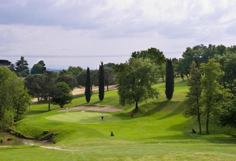 مسافرخانه La Foresteria Golf Montecatini Terme