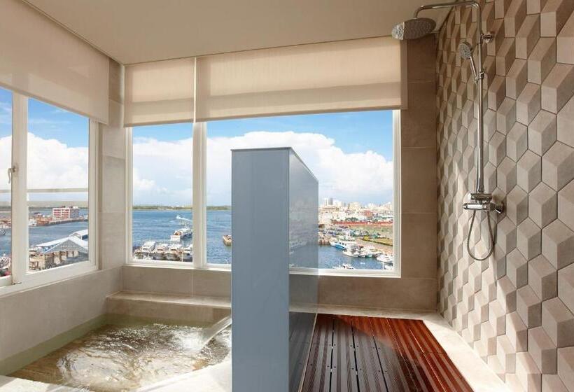 هتل Four Points By Sheraton Penghu