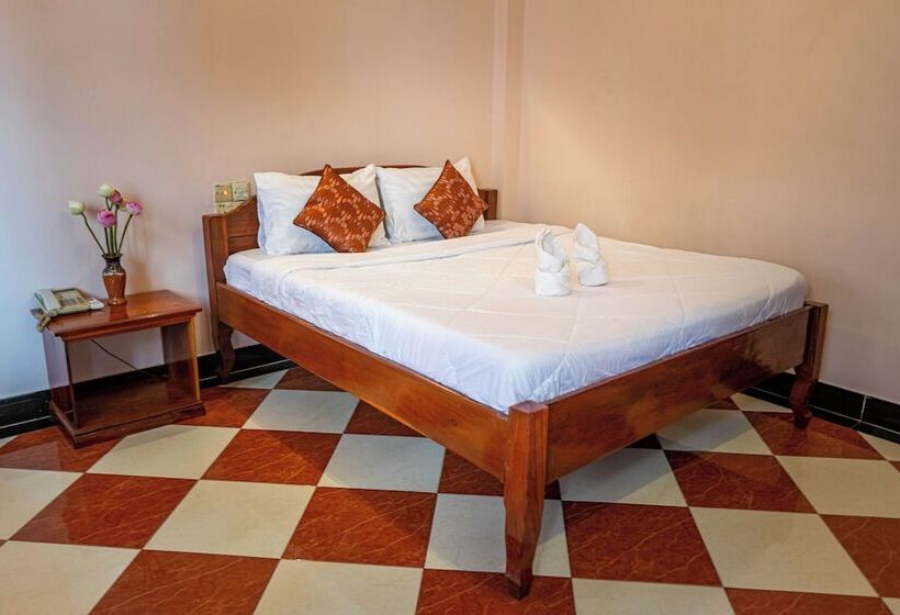 בית מלון כפרי Nawin Palace Guesthouse