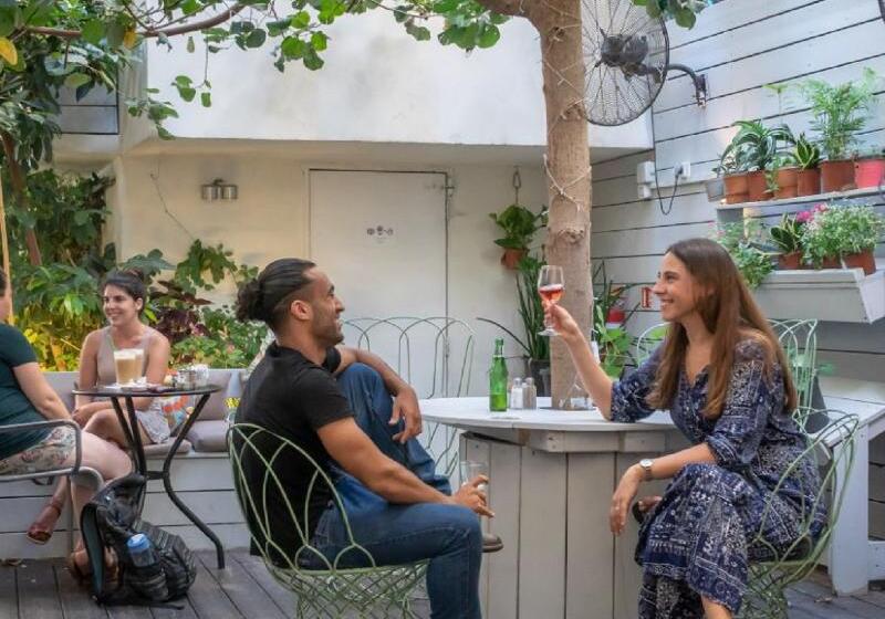 Poli House By Afi Hotels