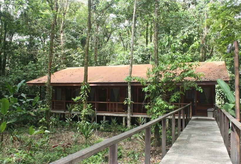 هتل Rana Roja Lodge