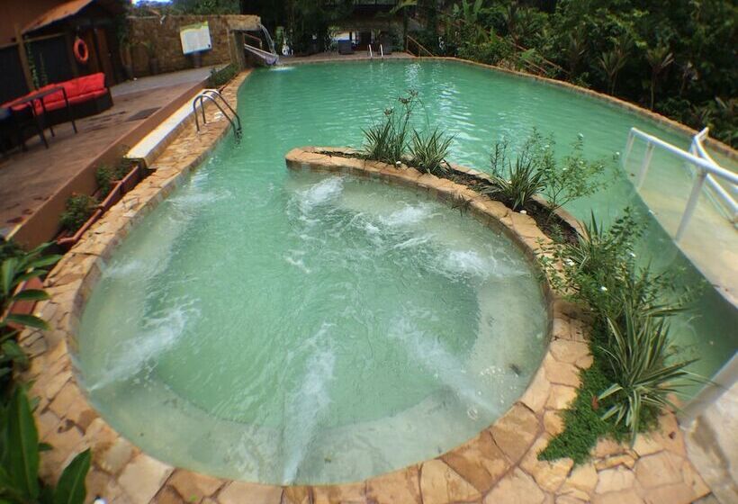 هتل Rana Roja Lodge