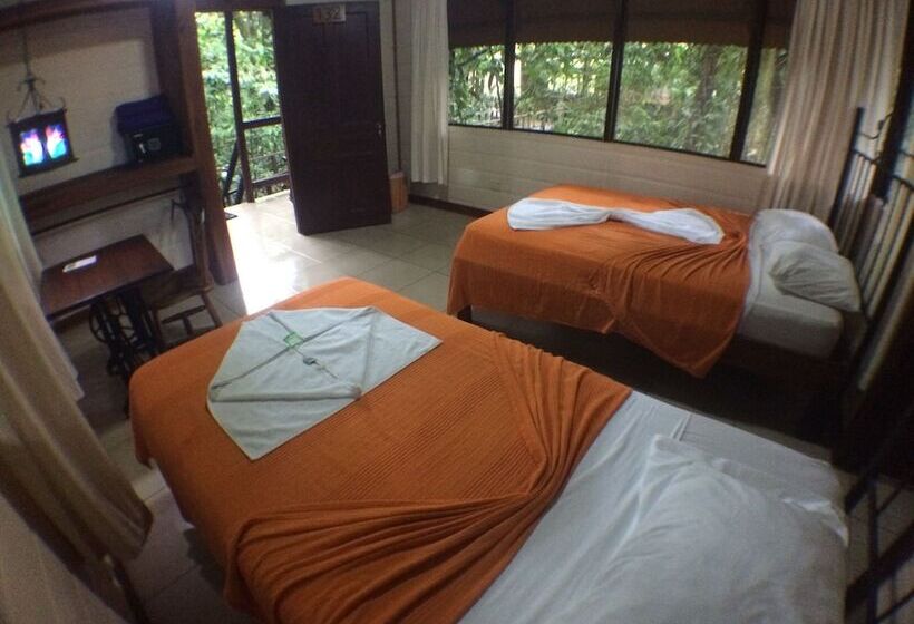 هتل Rana Roja Lodge