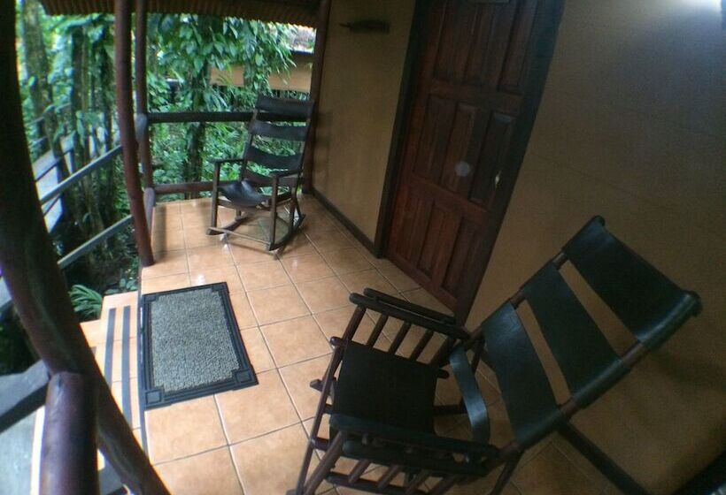 هتل Rana Roja Lodge