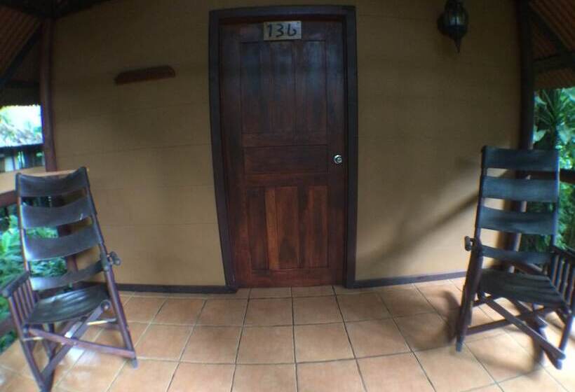 هتل Rana Roja Lodge