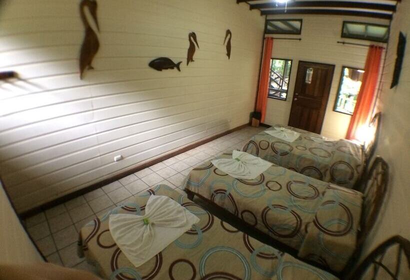 هتل Rana Roja Lodge