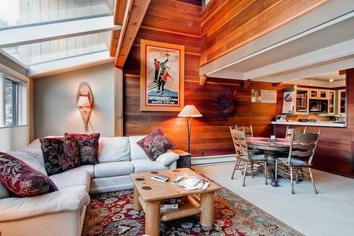 International Village In Warm Springs By Alpine Lodging