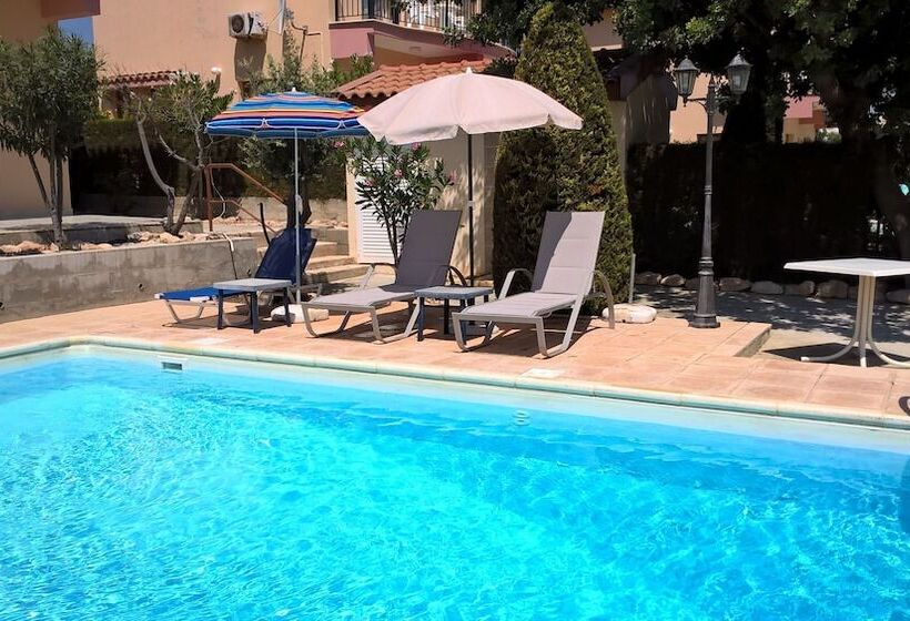 Kapsalia Holiday Villas