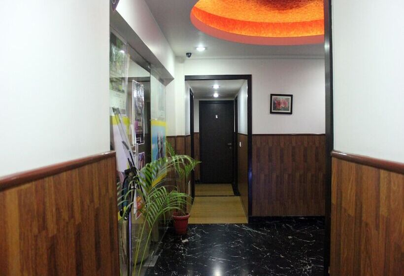 Oyo Rooms Dwarka Sector 12 Metro Station