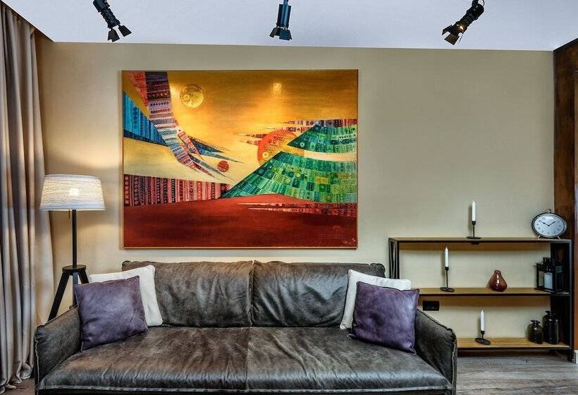 پانسیون One Luxury Suites