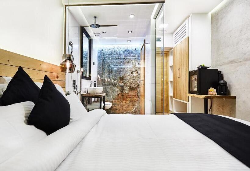 پانسیون One Luxury Suites