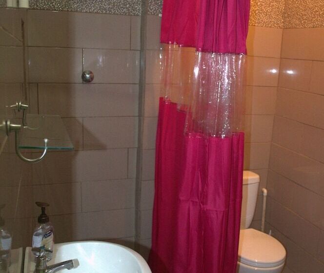 پانسیون Port Lodge