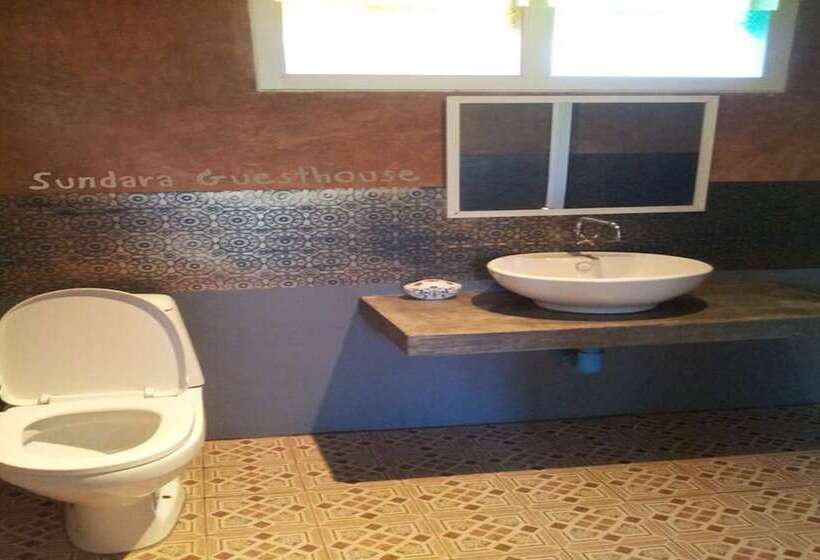 ペンション Sundara Guesthouse