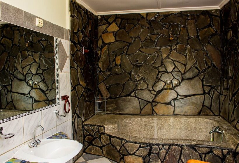 پانسیون The Stone Guest House
