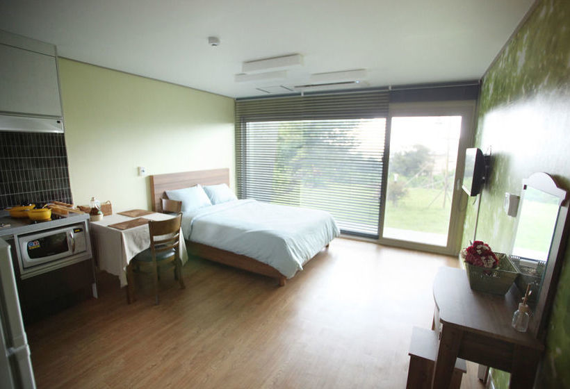 Badagaeso Pension Jeju