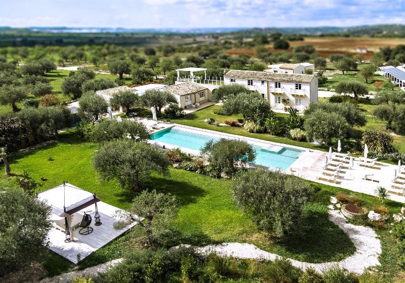 Zahir Country House