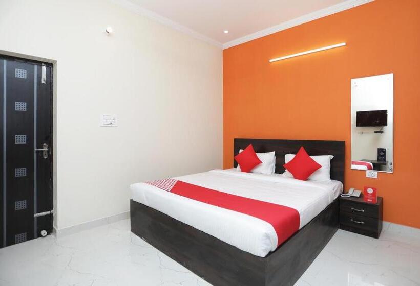 هتل O Greenview Inn Near Munshi Pulia Metro Station