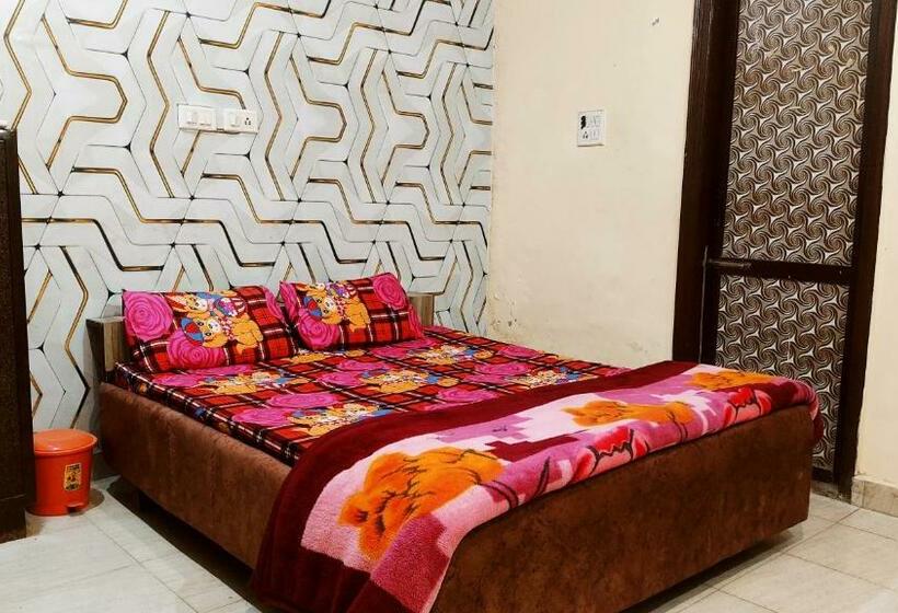 هاستل 7 Star Inn Couples Friendly & Local Id Accepted Fully Secure & Privacy Maintained