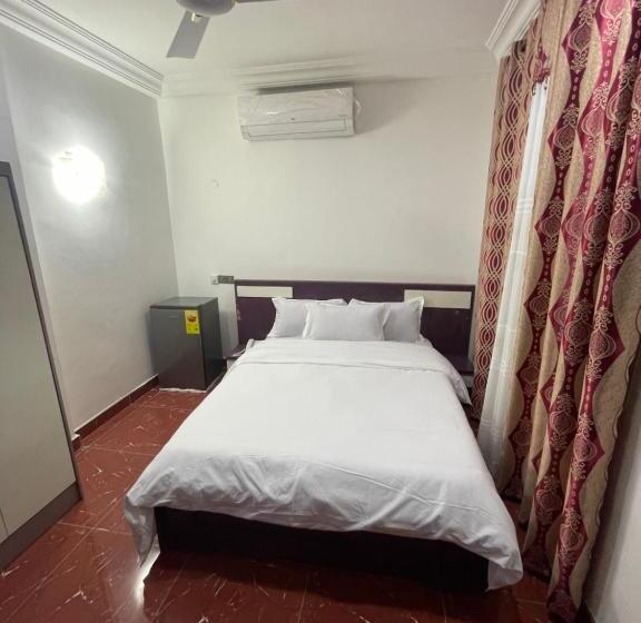 住宿加早餐  George Vee Hotel Ltd
