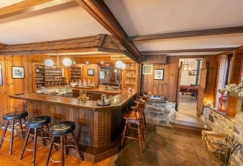 ユースホステル Pump House Inn & Spa