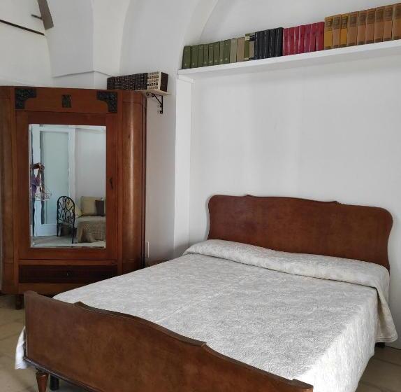 مبيت وإفطار Masseria Li Vecchi